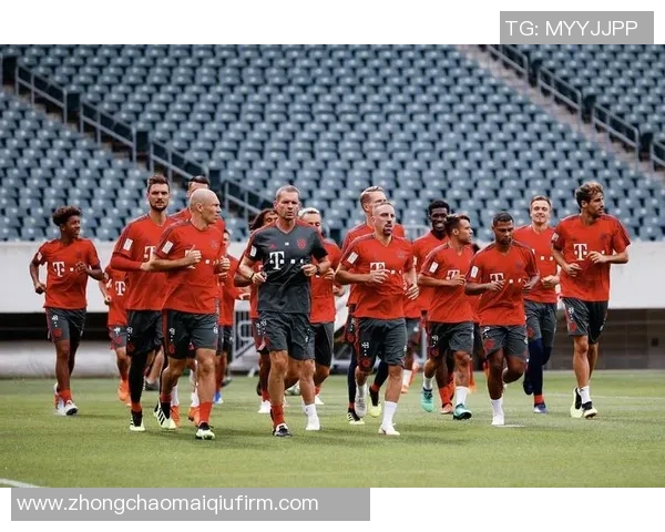 拜仁新款热身服色彩斑斓引发球迷热议纷纷吐槽设计失误