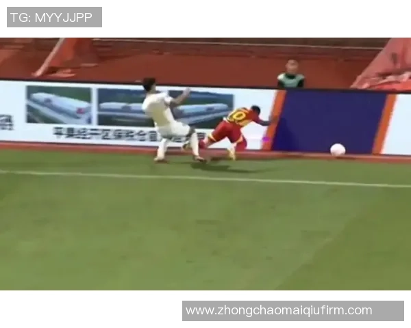 朱艺对阿萨莫阿遭遇表示心痛并呼吁中足联制定广告牌设置规范