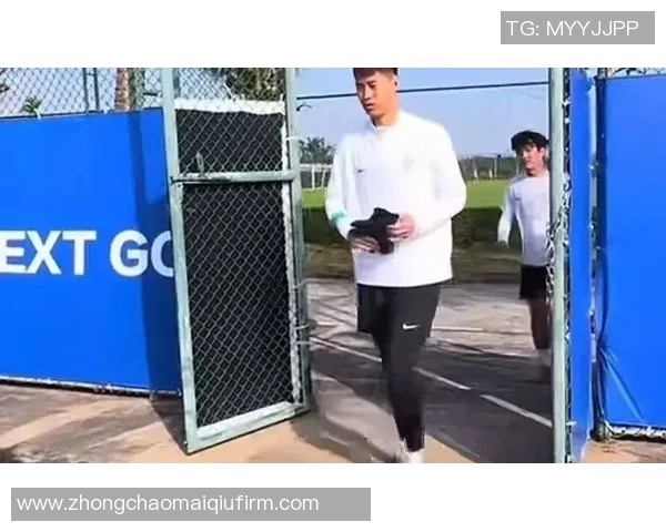 新赛季三外援齐聚基地ErikThomas加入合训提升球队实力 新赛季三外援齐聚基地ErikThomas加入合训提升球队实力