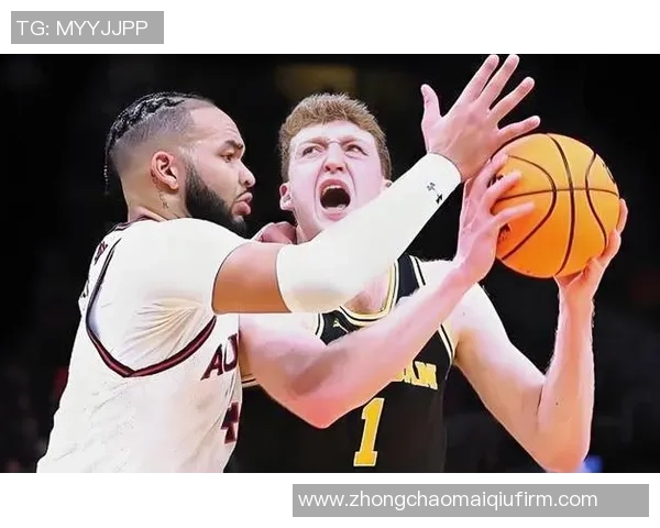 沃尔夫表现出色27号秀在比赛中砍下17分9篮板3助攻助力篮网取胜