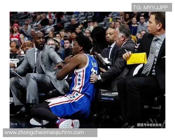 芬奇强调对抗恩比德需谨慎避免犯规观众期待精彩对决而非罚球大战 芬奇强调对抗恩比德需谨慎避免犯规观众期待精彩对决而非罚球大战